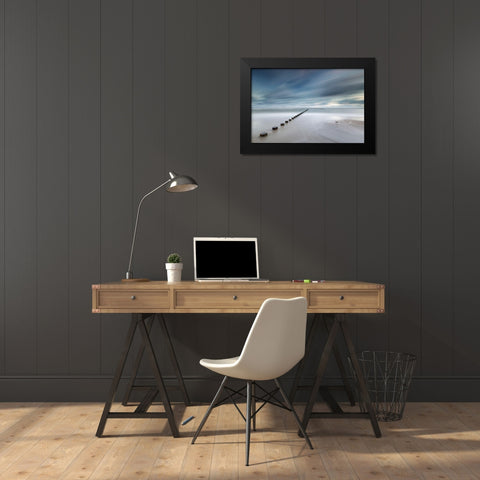 T Black Modern Wood Framed Art Print by Nebelski