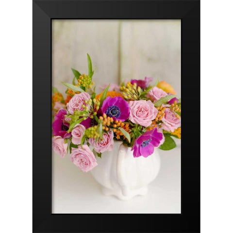 Radiant Bouquet Black Modern Wood Framed Art Print by Gardner, Sarah