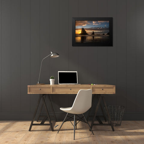Island Sunsets Black Modern Wood Framed Art Print by Amos, Andy