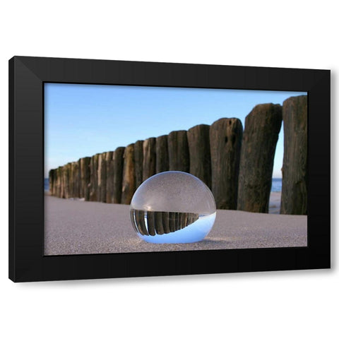 Kugel im Sand Black Modern Wood Framed Art Print by Rossmeissl, Gerhard