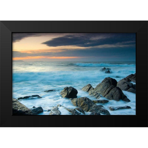 Last brightness Black Modern Wood Framed Art Print by Vera, Urtzi