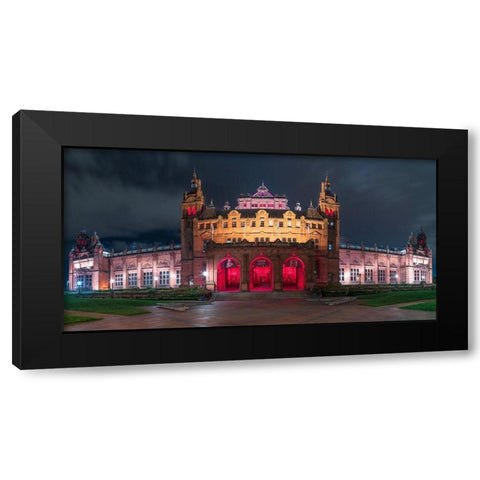The Kelvingrove Art Gallery and Museum in Glasgow Black Modern Wood Framed Art Print by Frank, Assaf
