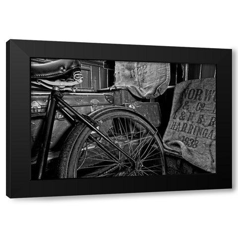 OLD-FASHIONED IV Black Modern Wood Framed Art Print by Fossey, George