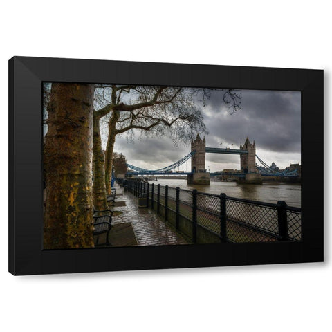 LONDON BRIDGE AND TOWER Black Modern Wood Framed Art Print with Double Matting by Kostka, Vladimir