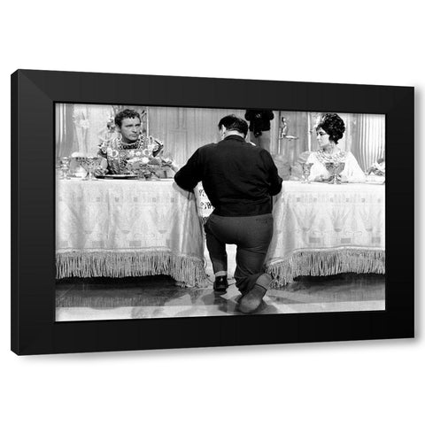 Behind the Scenes - Elizabeth Taylor - Cleopatra Black Modern Wood Framed Art Print by Hollywood Photo Archive