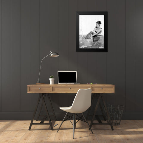 Elizabeth Taylor washing a dog Black Modern Wood Framed Art Print by Hollywood Photo Archive