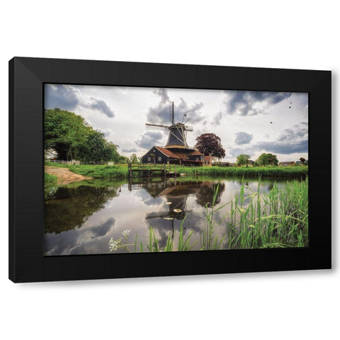 Beauty in the Sky Black Modern Wood Framed Art Print by Podt, Martin