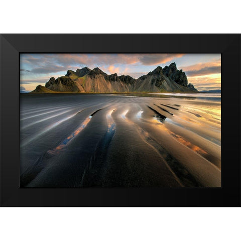 Vestrahorn beach near Hofn in the southeast of Iceland Black Modern Wood Framed Art Print by Steve Mohlenkamp