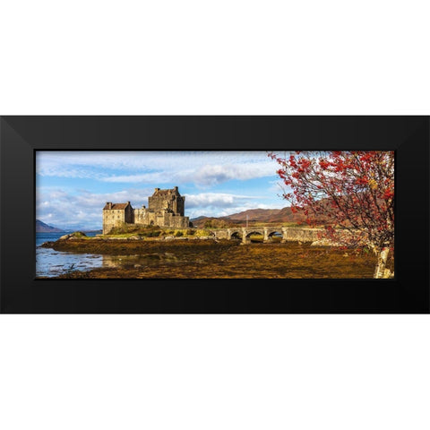 Eilean Donan Castle Isle of Skye-Scotland Black Modern Wood Framed Art Print by Norring, Tom
