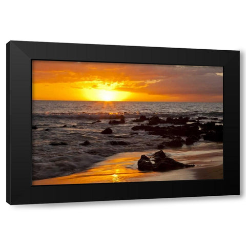 USA, Hawaii, Maui, Kihei Sunset on ocean beach Black Modern Wood Framed Art Print with Double Matting by Illg, Cathy and Gordon