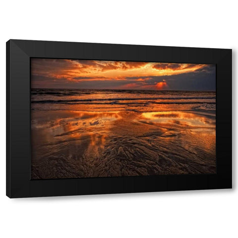 USA, New Jersey, Cape May Sunset on Delaware Bay Black Modern Wood Framed Art Print by OBrien, Jay