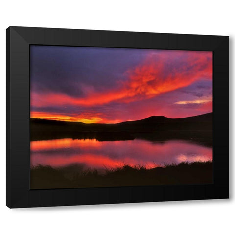 USA, Oregon Sunset over Upper Klamath Lake Black Modern Wood Framed Art Print by Terrill, Steve