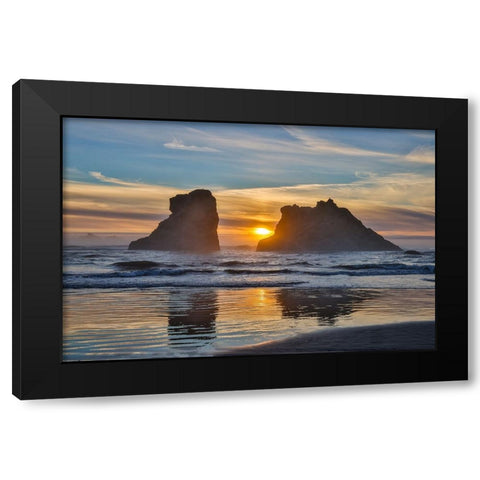 Usa-Oregon-Bandon Bandon Beach-Sunset at the Beach Black Modern Wood Framed Art Print by Looney, Hollice