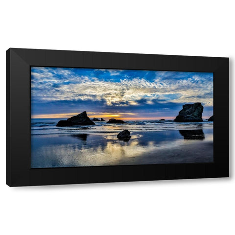 USA-Oregon-Bandon-Beach Black Modern Wood Framed Art Print by Restuccia, Joe III
