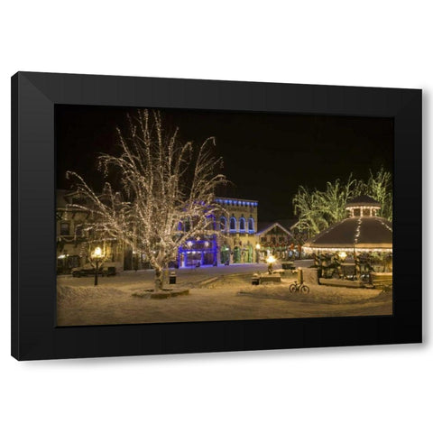 USA, Washington, Leavenworth, Christmas Lights - Black Modern Wood Framed Art Print by Paulson, Don