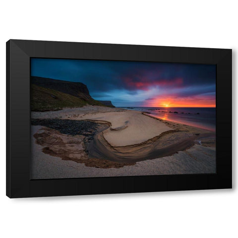 Niceland Black Modern Wood Framed Art Print by Hoffmann, Raymond