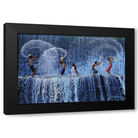 Playing With Splash Black Modern Wood Framed Art Print by Muliani Hartojo, Angela