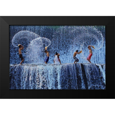 Playing With Splash Black Modern Wood Framed Art Print by Muliani Hartojo, Angela