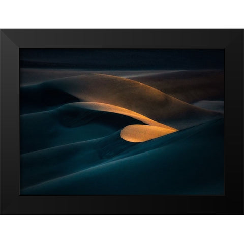 Heart Of Desert Black Modern Wood Framed Art Print by Mehrafshar Efiap, Babak