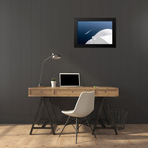 Curved Black Modern Wood Framed Art Print by Auerbach, Markus