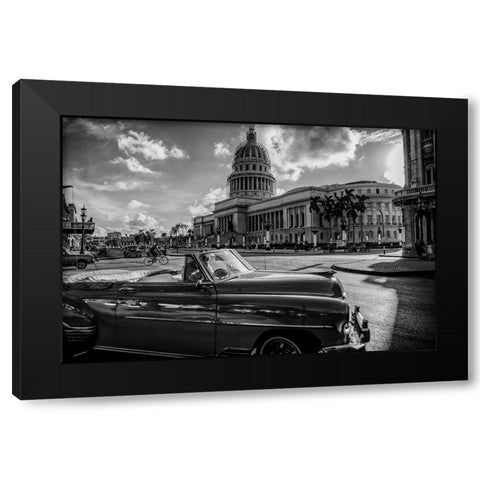 El Capitolio Black Modern Wood Framed Art Print by Morishige, Koji