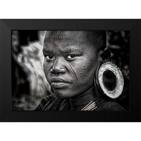 Surmi Woman - Ethiopia Black Modern Wood Framed Art Print by Inazio Kuesta, Joxe