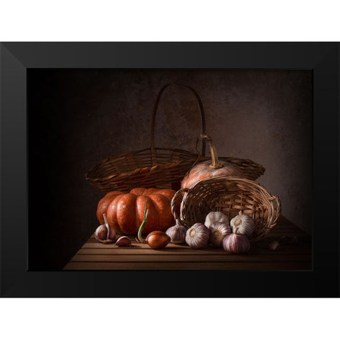 Garlic Black Modern Wood Framed Art Print by Perfoncio, Margareth