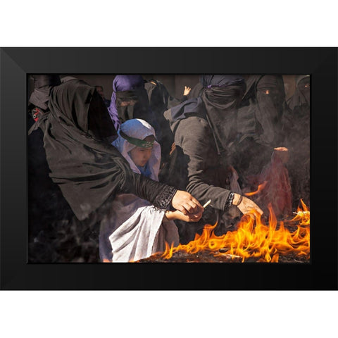 Chehel Minbari Black Modern Wood Framed Art Print by Momeni, Mohammadreza