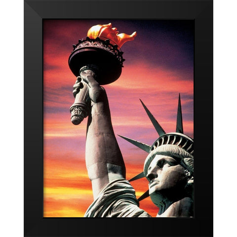 Statue of Liberty Black Modern Wood Framed Art Print by Unknown