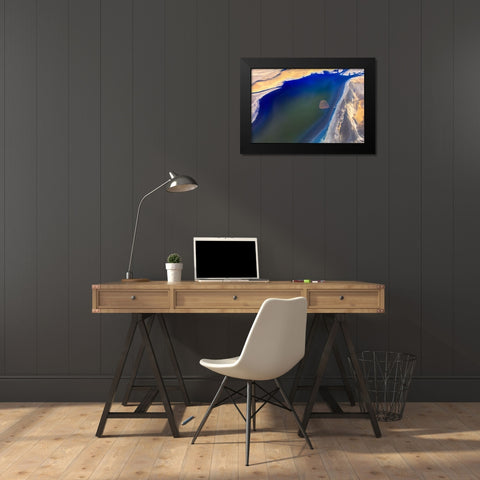 The heart Black Modern Wood Framed Art Print by Chang, Phillip