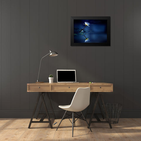 Reflection Black Modern Wood Framed Art Print by Suzuki, Takashi