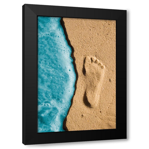 Footprint on sand Black Modern Wood Framed Art Print with Double Matting by Carlos Gonzalez-Najera, Juan