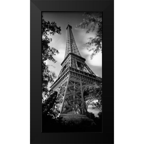 Eiffel Turm II Black Modern Wood Framed Art Print by Seidel, Leo