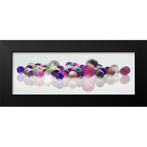 Ready to go III Black Modern Wood Framed Art Print by Hillert, Peter