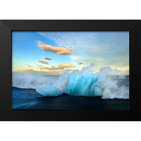 Gletschereis Sudkuste Black Modern Wood Framed Art Print by Seidel, Leo