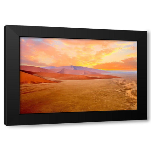 Sossusvlei Black Modern Wood Framed Art Print with Double Matting by Hillert, Peter