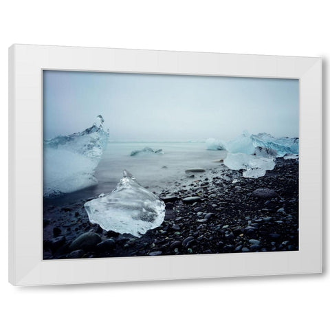 Ocean 17 White Modern Wood Framed Art Print by Lee, Rachel