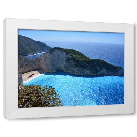 Ocean 39 White Modern Wood Framed Art Print by Lee, Rachel