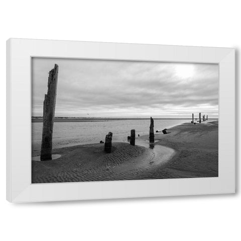 Pacific Beach BW White Modern Wood Framed Art Print by Hellmann, Stan
