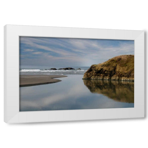 Perfect Stillness White Modern Wood Framed Art Print by Geyman, Vitaly