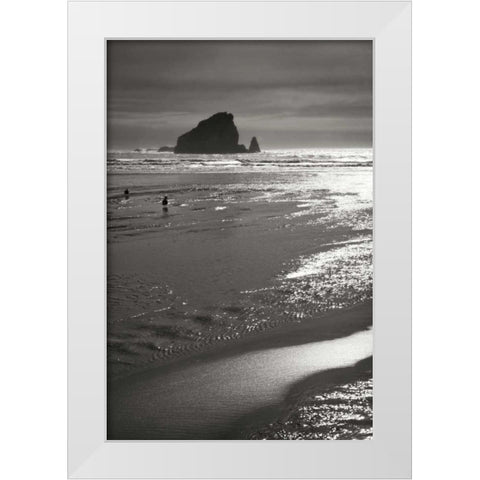 Seashore Serenity II BW White Modern Wood Framed Art Print by Geyman, Vitaly