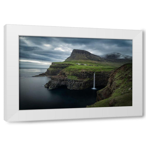 Mulafosser White Modern Wood Framed Art Print by Head, Danny