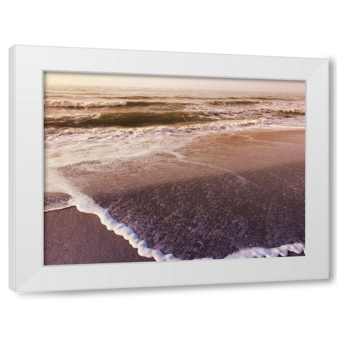 Prismatic Beach White Modern Wood Framed Art Print by Prime, Marcus