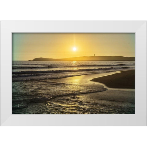 Beach Sun White Modern Wood Framed Art Print by Villa, Mlli