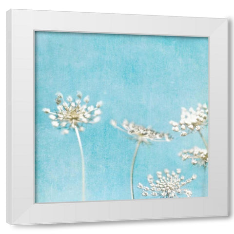 Queens Texture 40 White Modern Wood Framed Art Print by Telik, Tracey