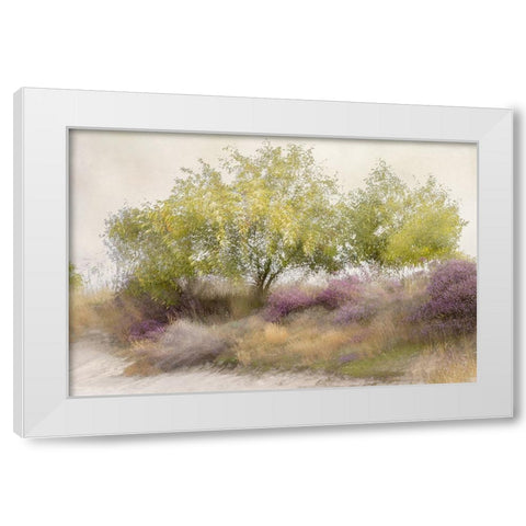 Talen - Flowering White Modern Wood Framed Art Print by 1x