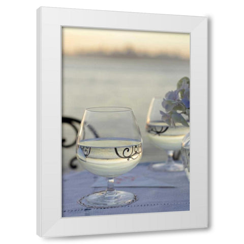 Dream Cafe Golden Gate Bridge - 81 White Modern Wood Framed Art Print by Blaustein, Alan