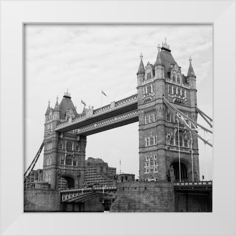 London Scene I White Modern Wood Framed Art Print by Navas, Emily