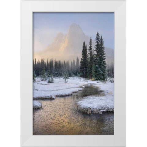 Liberty Bell Mountain III White Modern Wood Framed Art Print by Majchrowicz, Alan