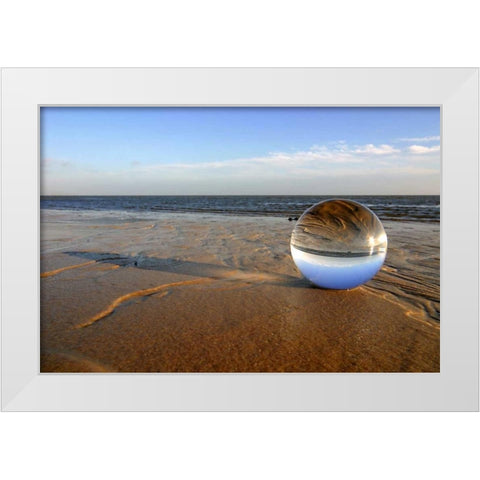 Am Strand von Sylt White Modern Wood Framed Art Print by Rossmeissl, Gerhard